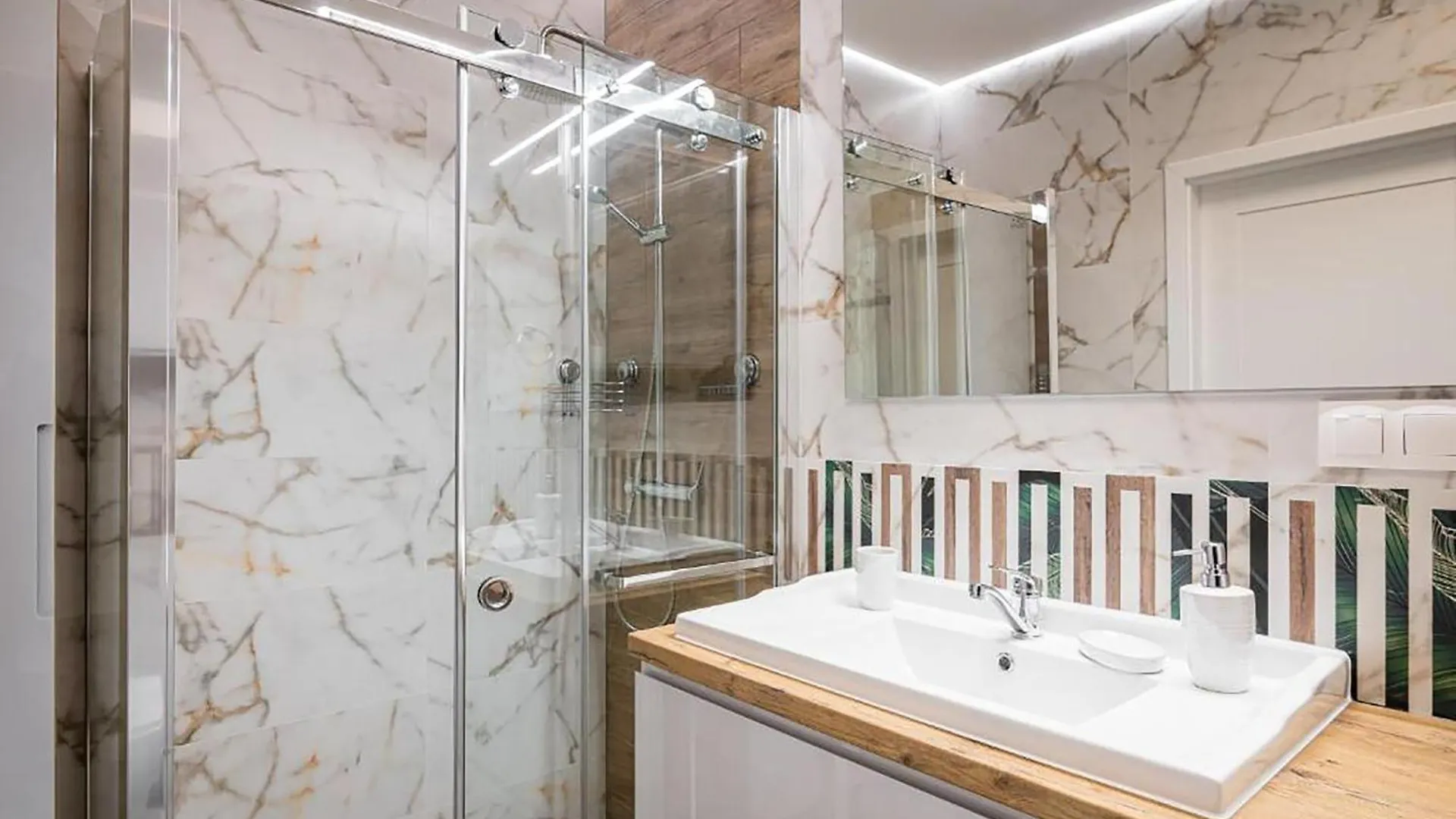 Golden Residence Apartment Krakow Poland
